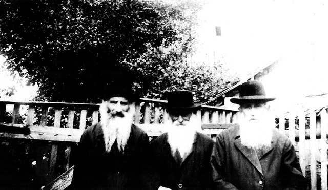 Father and uncles of Nandor and Volf